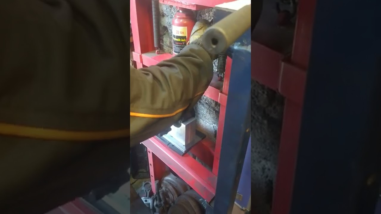 Kolbenbolzen auspressen Opel CIH