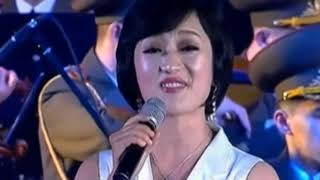 Северная Корея  исполняет Советские и Российские песни !!