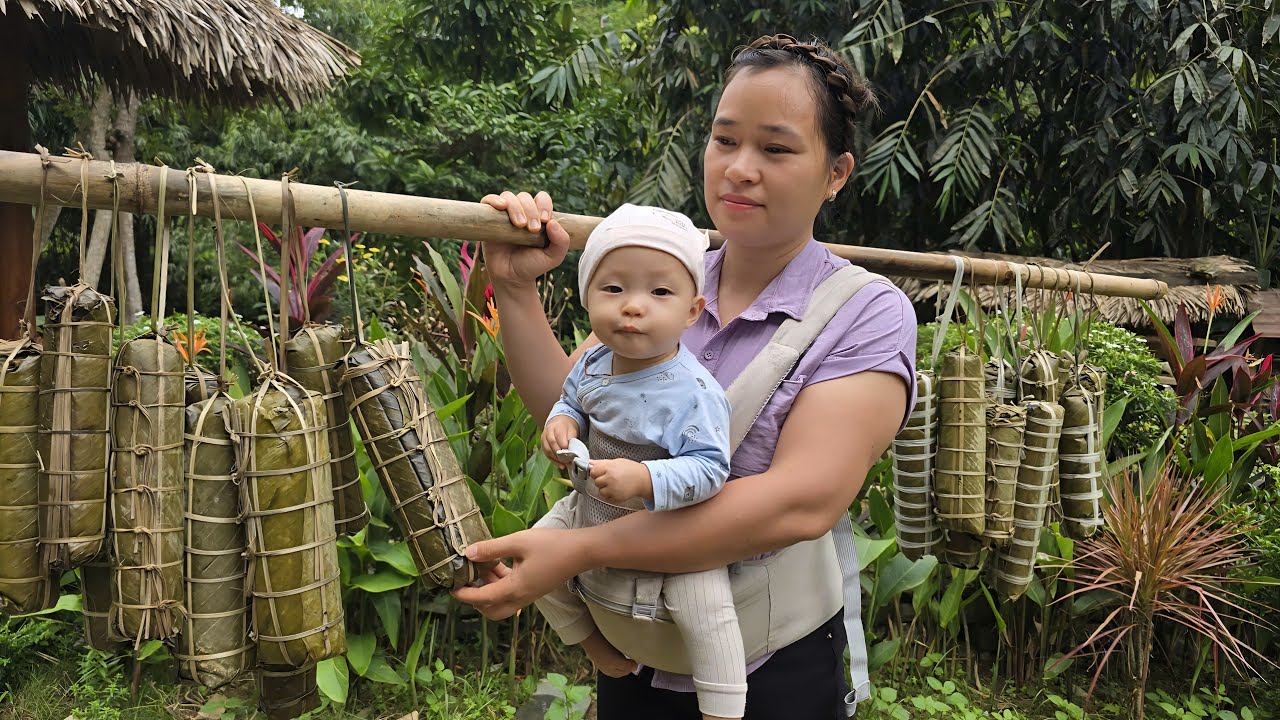 Traditional Vietnamese Tet Cake | Cylindrical Sticky Rice Cake by Lý Thị Ca