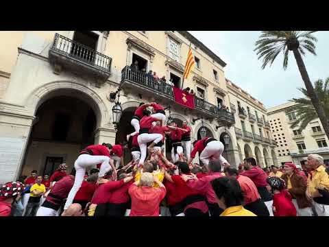 Castellers de Barcelona: 5 de 7 - Diada de Sant Jordi a Vilanova i la Geltrú 2024