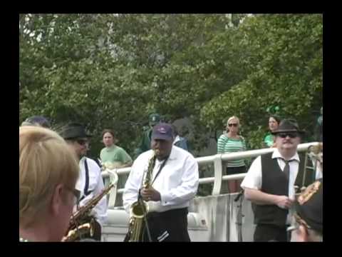 2010 Saint Paddy's Parade Concert at Hal n Mals wi...