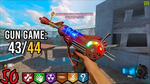 GUN GAME on The SMALLEST Zombie Map in The World [BO3 Zombies]