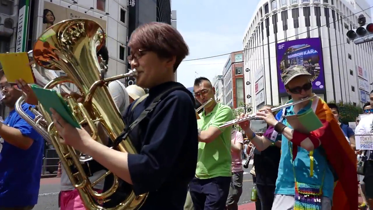 A scene from TOKYO RAINBOW PRIDE 2017 parade in Shibuya (part 1 of 4) [RAW VIDEO] パレード 歌詞