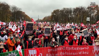 Berliner Lehrkräfte, Erzieher und Polizisten demonstrieren für mehr Gehalt