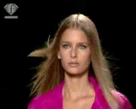 fashiontv | FTV.com - MODELS HANA SOUKUPOVA FEM PE 2004 - YouTube