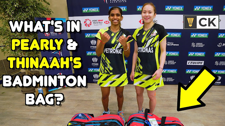 Whats inside Pearly Tan and Thinaah Muralitharan's Badminton Bag