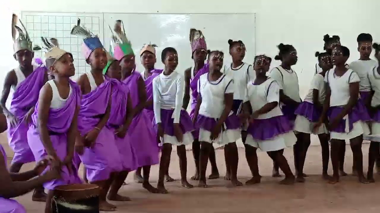 STUDENTS PERFOMING A KISII FOLK SONG AT KENYA MUSIC FESTIVALS
