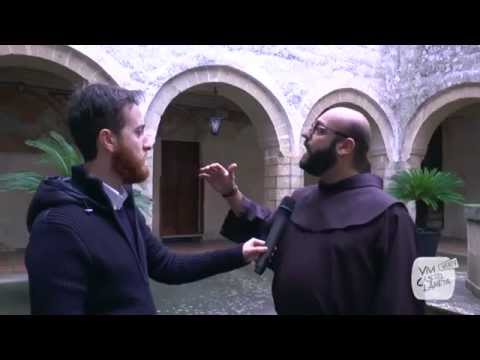 Video: Qual è la differenza tra un convento e un monastero?