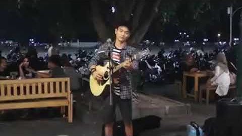Tri Suaka - Manusia Setengah Dewa