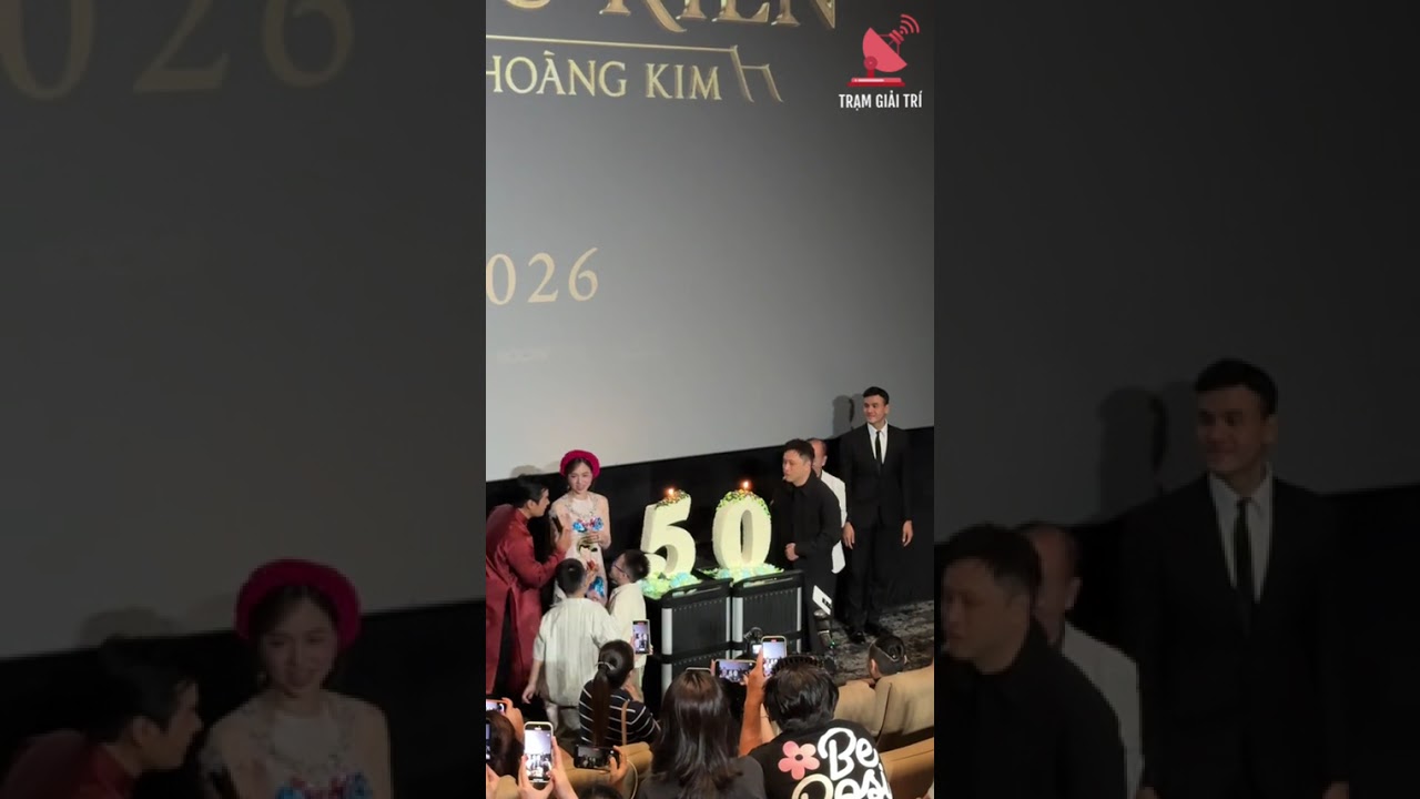 Bất ngờ tiệc mừng tuổi 50 của Victor Vũ