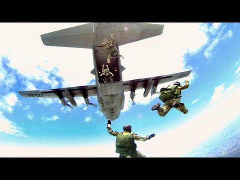 Video: ¿Los paracaidistas usan paracaídas?