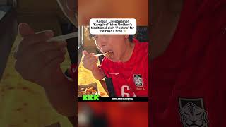 Korean Livestreamer KangJoel tries Québec's traditional dish 'Poutine' for the FIRST time