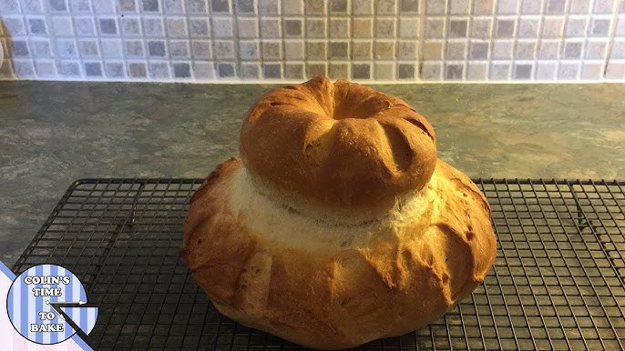 A sweet spring bread boule, courtesy of @cottageloaves. Tips +