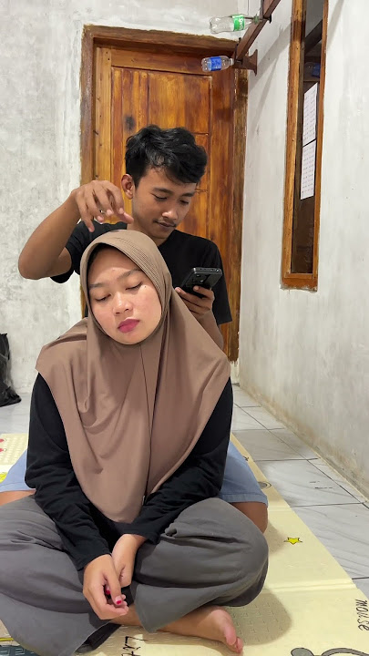 Pijat atau terapi ini #komedi #lucu #ngakak #pasutri #fyp #trendingshorts
