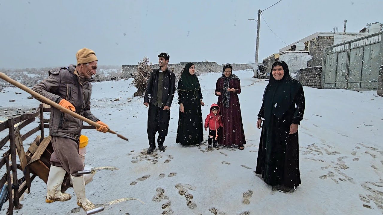 Сильный снегопад и дождь, а также трудное возвращение матери и Джамшида в горы.