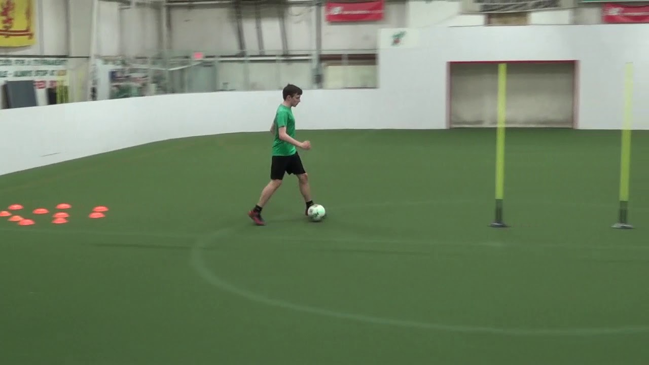 Dribbling - Controlled Dribbling in Tight Spaces - YouTube