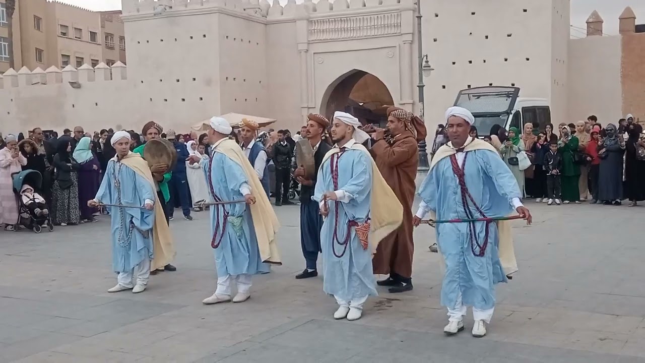 لوحات فلكلورية بساحة باب سيدي عبد الوهاب بوجدة 2