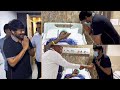 Chiranjeevi Meets KCR in Hospital