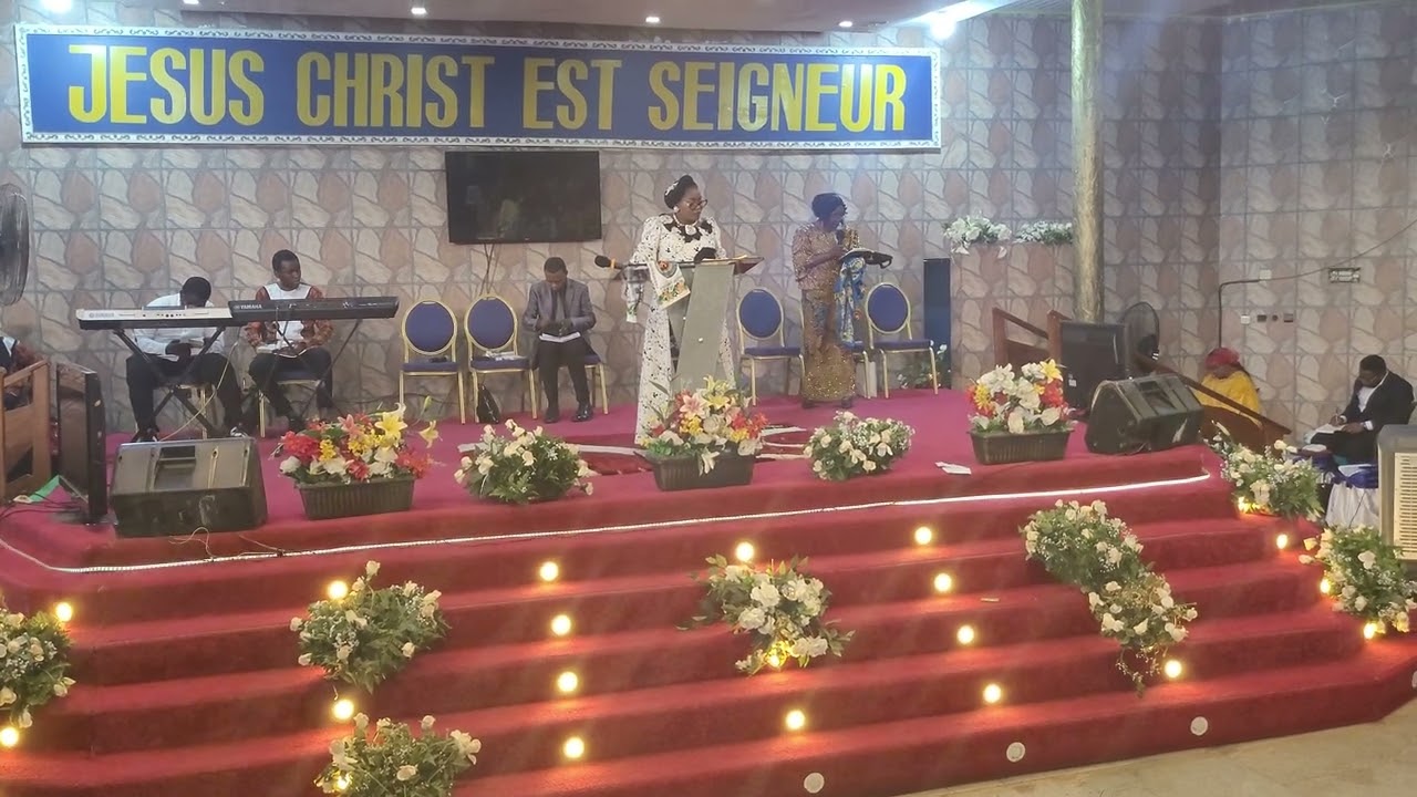 LE  CULTE  D  ADORATION 