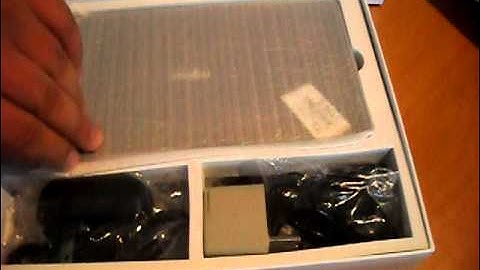 Unpacking and first run of Ouku Tablet - Android 2.2