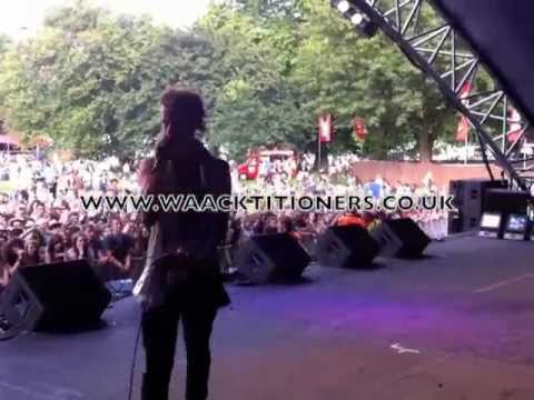 Waacktitioners do LoveBox Festival 2011
