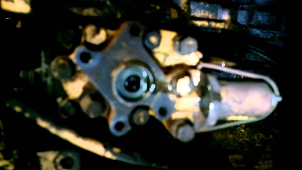 Cat D4D feeder pump leak