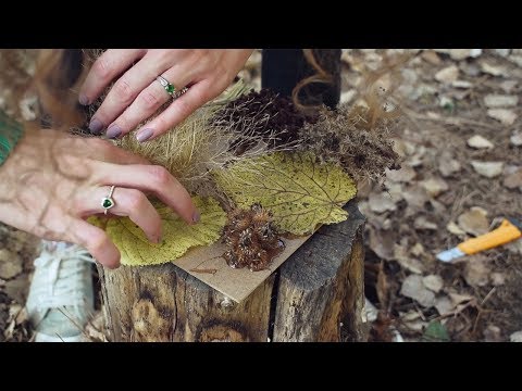 გამხმარი ყვავილებით აწყობილი სურათი