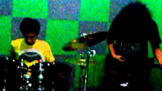 THE ILLUSION-M.I.V(1)symphony studioVID 00030-20120103-2038DBEAT RAW HARDCORE PUNK.mpg