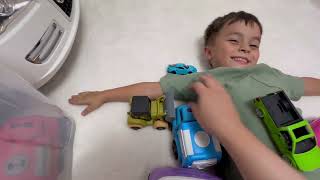 Yusuf’u Oyuncak Arabalarla Robota Dönüştürdüm