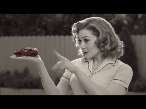 Elizabeth Olsen in WandaVision's Hyundai commercial