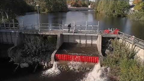 BW102 Spillway Test - Boxwall® Mobile Flood Barriers
