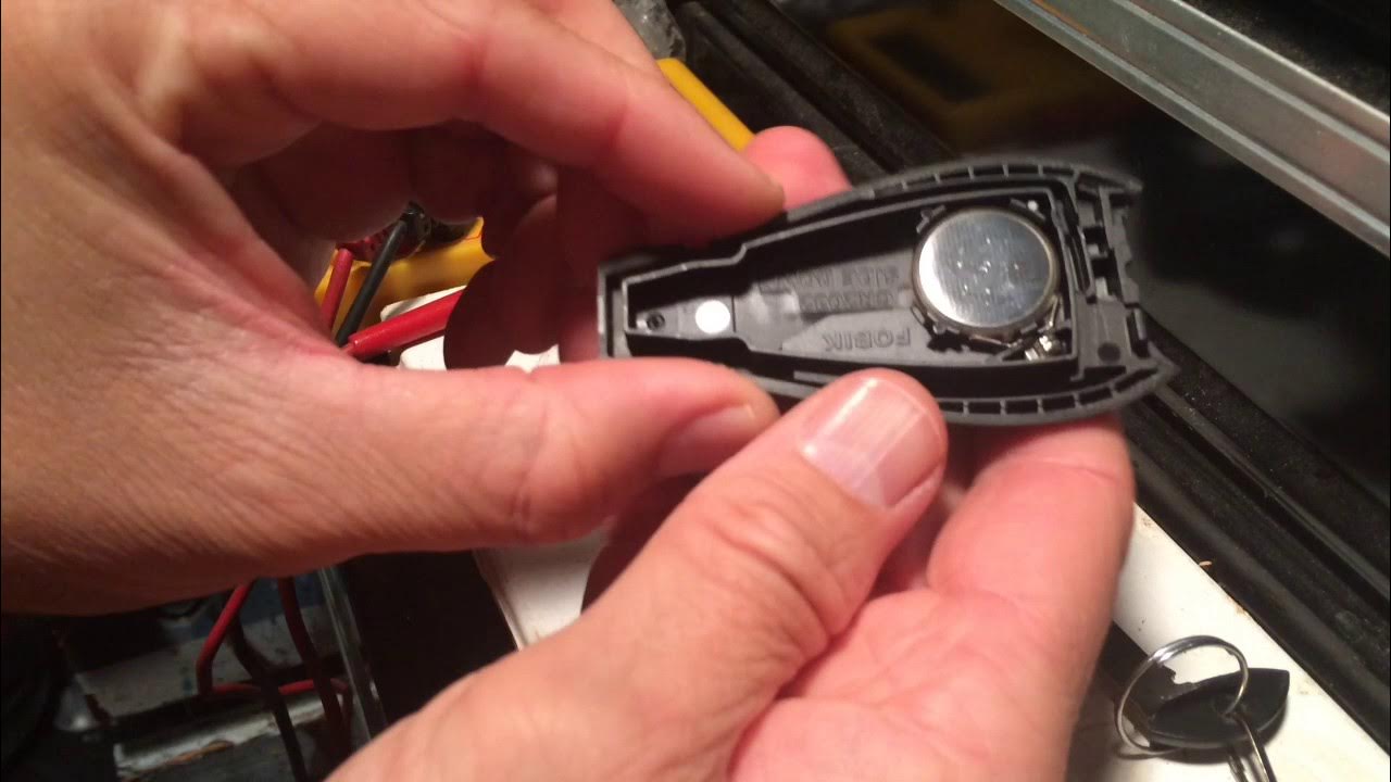 Jeep-Liberty-Key-Fob-Battery-Replacement-Guide-008