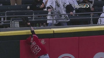 LAA@CWS: Hamilton makes a great catch at the wall