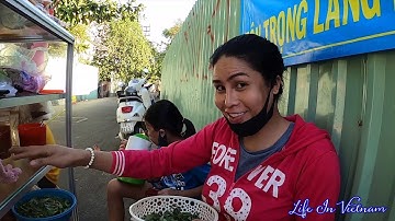 Diva Cát Thy những ngày gian khó, dậy từ 3 giờ sáng làm nguyên liệu bánh tráng trộn