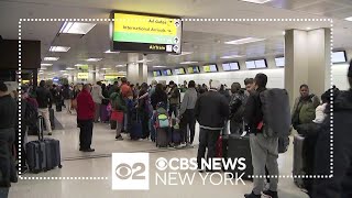 Airports across U.S. packed with holiday travel in full swing