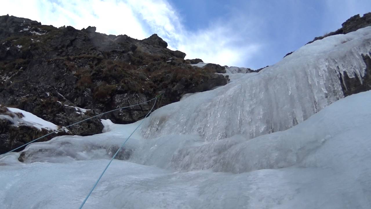 Remarkable ice climbing 1