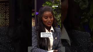 Love coach: moi, je sors avec des mecs que pour qu'ils m'offrent des cadeaux !