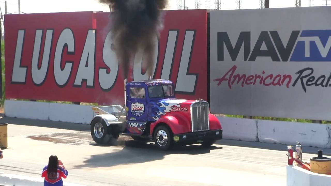 Lucas Oil MAV TV Detroit Diesel Powered Kenworth Making A Pass At Truckin' For Kids 2016