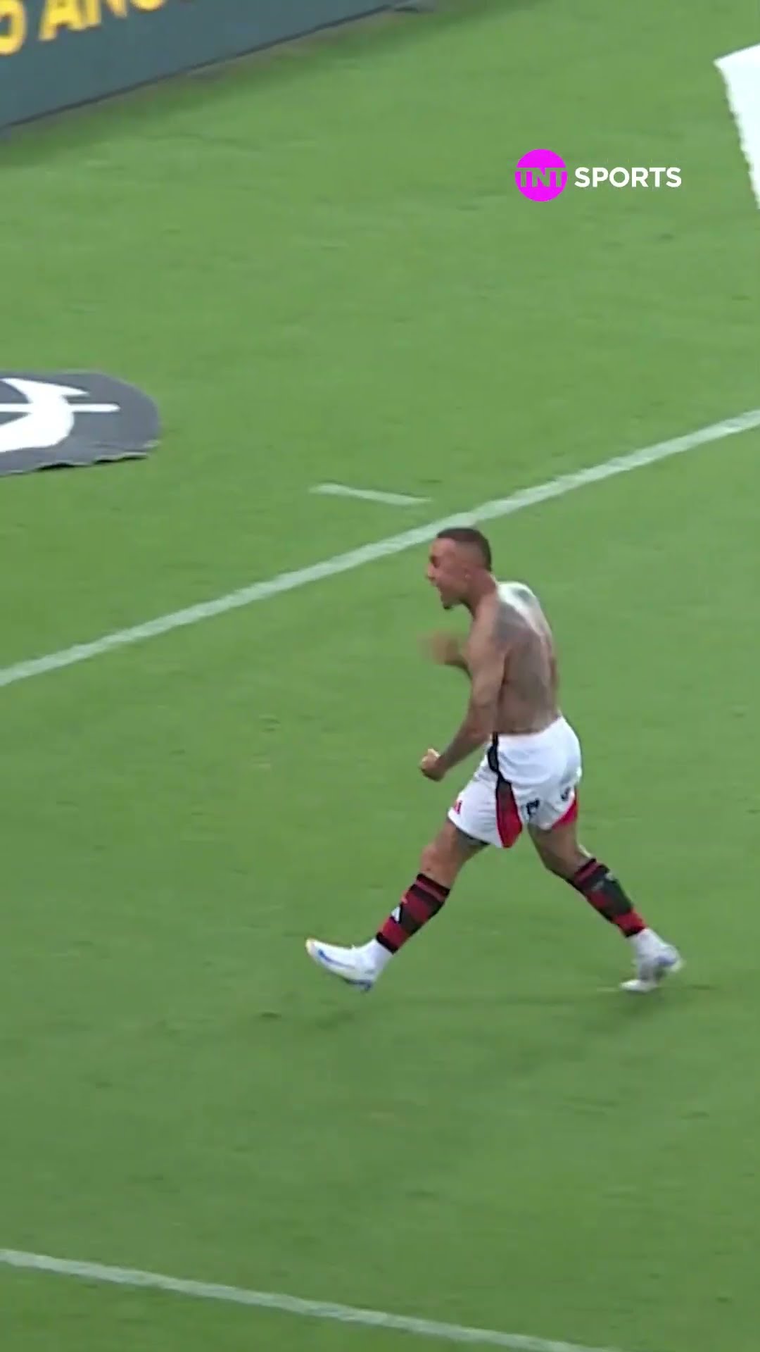 QUE GOLAÇO DO CEBOLINHA NO VASCO! O WESLEY FEZ UMA JOGADAÇA E ENTREGOU PRA ELE FINALIZAR! #shorts