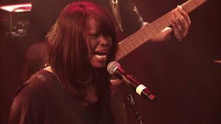 Sandra Mbuyi - Tu es Tout (Live) chords