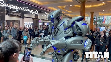 Titan the Robot at The Trafford Centre, Manchester