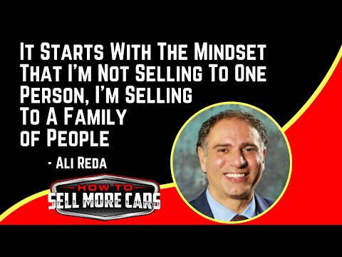 How Much Do Car Salesman Typically Make A Year