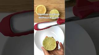 SQUEEZE A LEMON without a juicer •~• КАК ВЫДАВИТЬ СОК ИЗ ЛИМОНА
