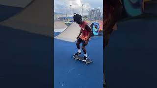 That fakie inward heel flip tho 💦🛹 -IG:@chrisfarrow954 #skateboarding #fypシ #skateshorts
