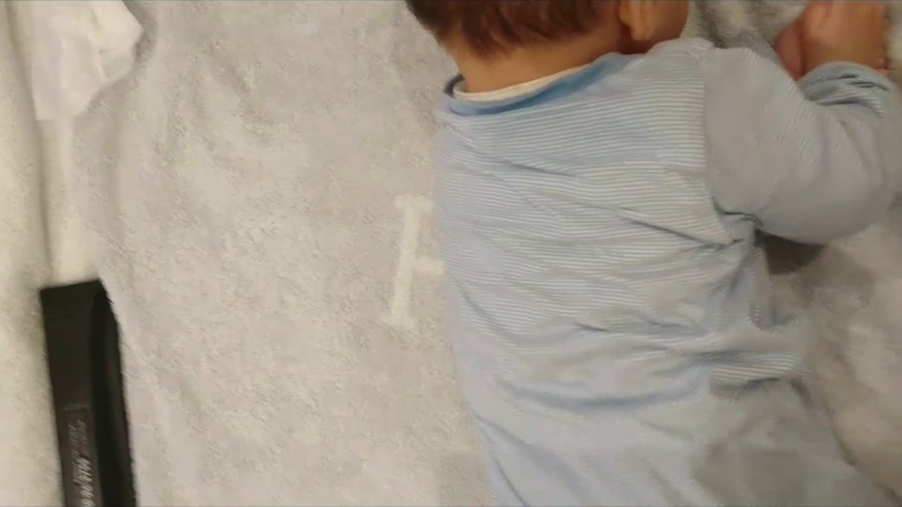 生後５ヶ月 寝返り Youtube