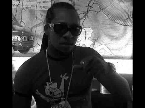 Polyfamous - Gun Bust Dubplate For Mr.Rek (2012)