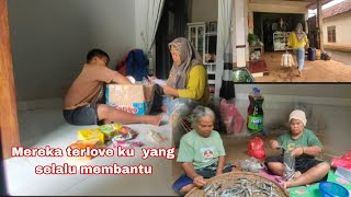 Bude Dan Mbok E Selalu Ada Setiap Aku Butuh