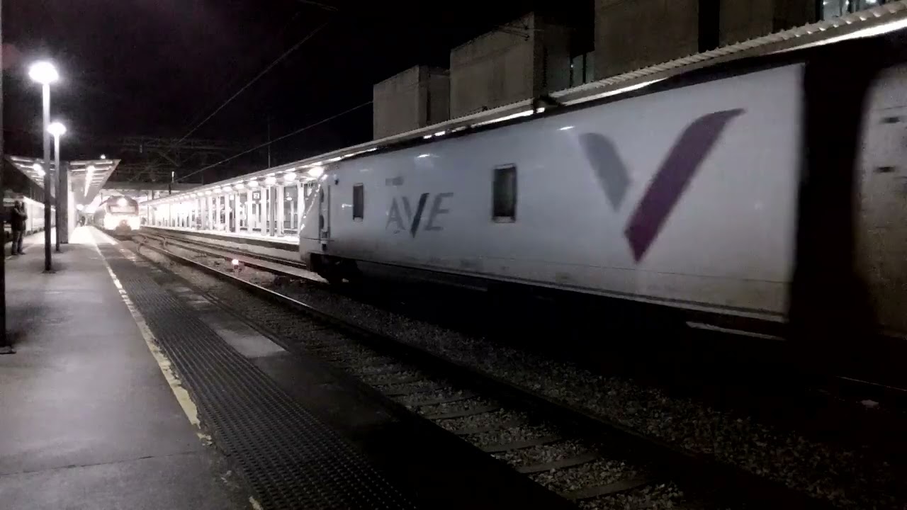 Ave Serie: 106 llegado De Renfe desde Vinaròs-Gijón (Sonido Original) 