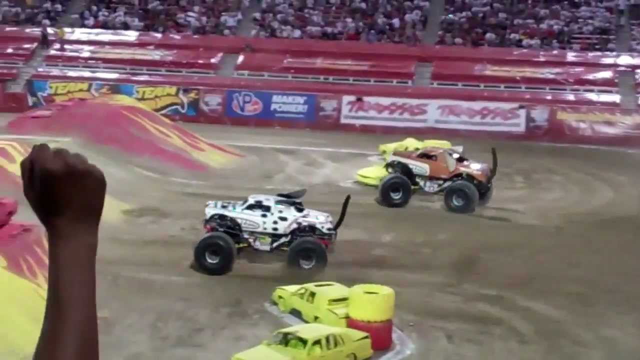 2012 MONSTER JAM WORLD FINALS XIII QUALIFYING RUNS 3/23/201 YouTube