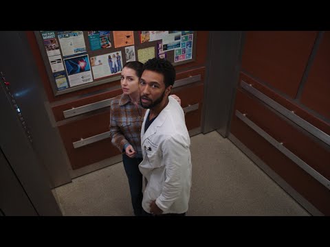 Jules and Winston sneak around in the elevator|22x16|greys anatomy 